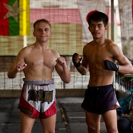 Villa Martial Arts Gym & Guesthouse Phnom Penh Exteriör bild